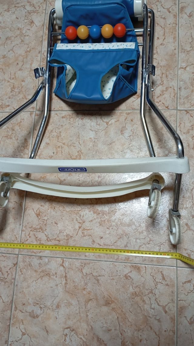 Andador Jané 
Bebé  Vintage