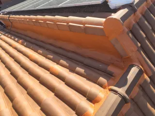 Montaje de canalones, impermeabilización de tejado