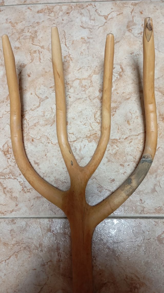 Horca antigua de madera