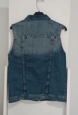 Chaleco vaquero Bershka XS oversize.