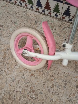 Bicicleta sin pedales niña