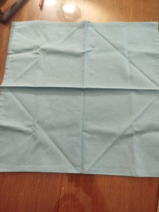Servilleta de tela celeste
