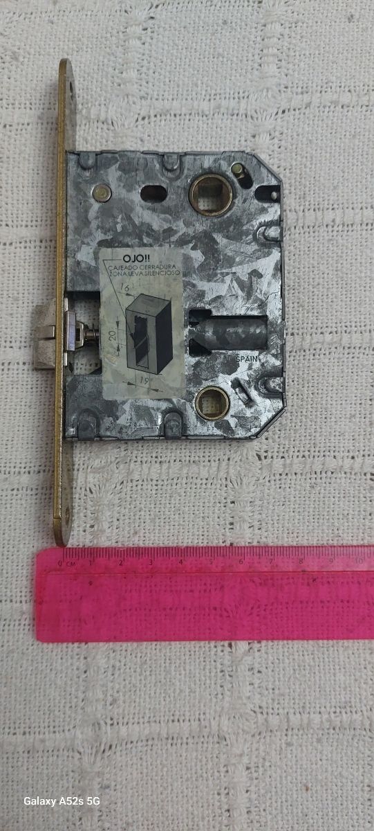 Picaporte interior o resbalón