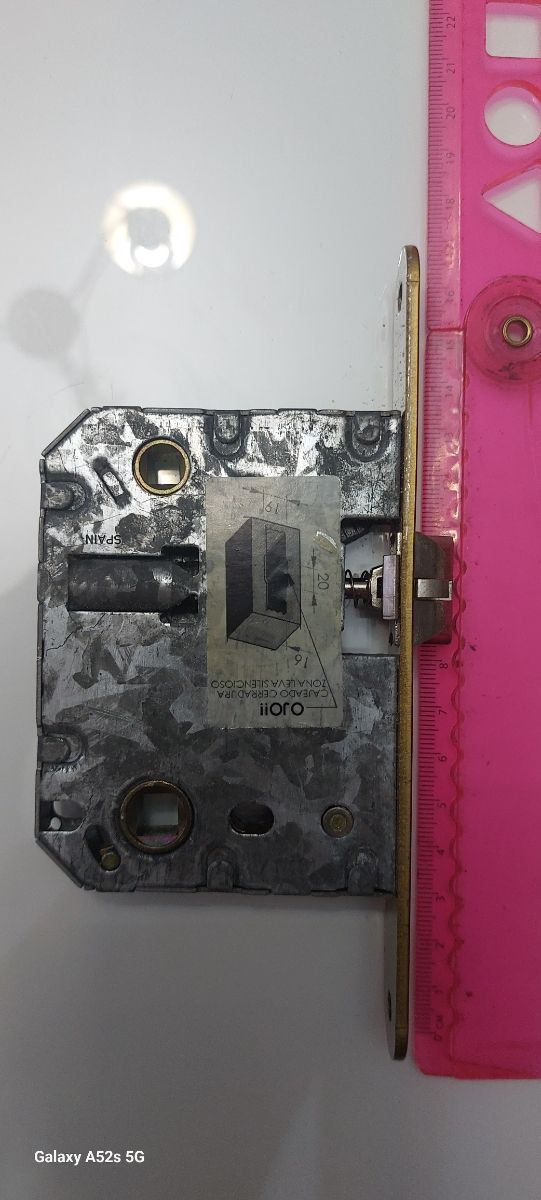 Picaporte interior o resbalón