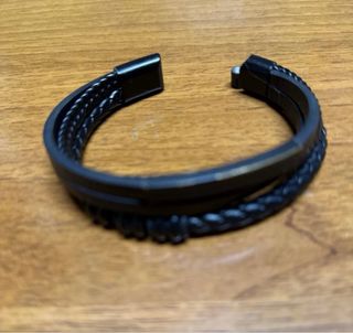 Braccialetto uomo nero - pelle