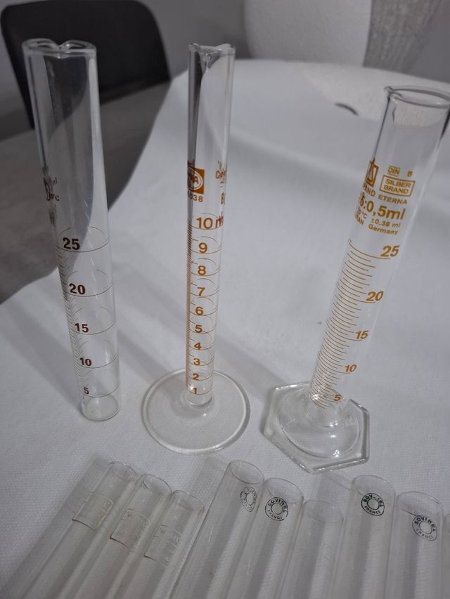 Probetas y Tubos de Ensayo (Química)