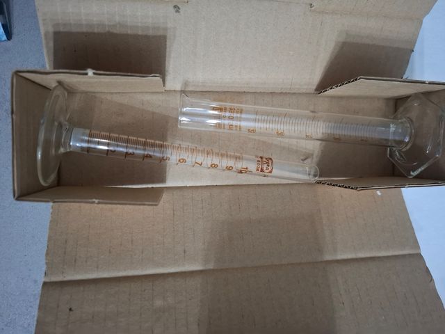 Probetas y Tubos de Ensayo (Química)