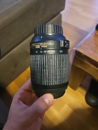 Nikon D3100 con Objetivo y Accesorios.