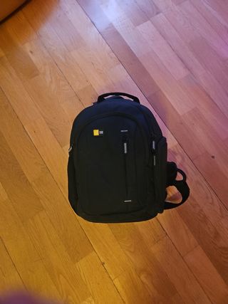 Nikon D3100 con Objetivo y Accesorios.