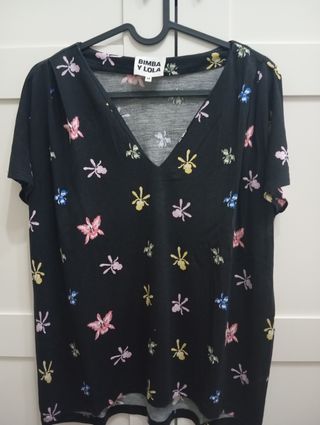 Camiseta BIMBA Y LOLA XS negra - flores
