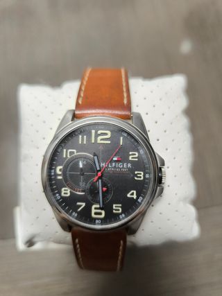 Reloj Tommy Hilfiger marrón