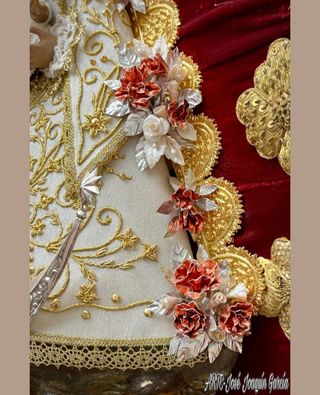 Flores de talco para decoración de una imagen 