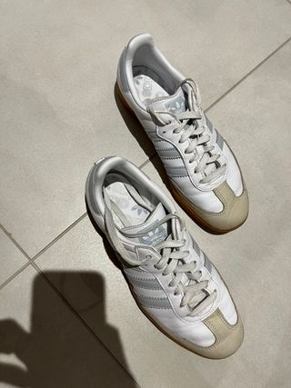 Zapatillas Adidas Samba blancas y azules