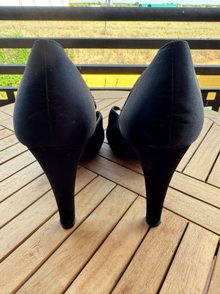 Zapatos tacón negro pedrería