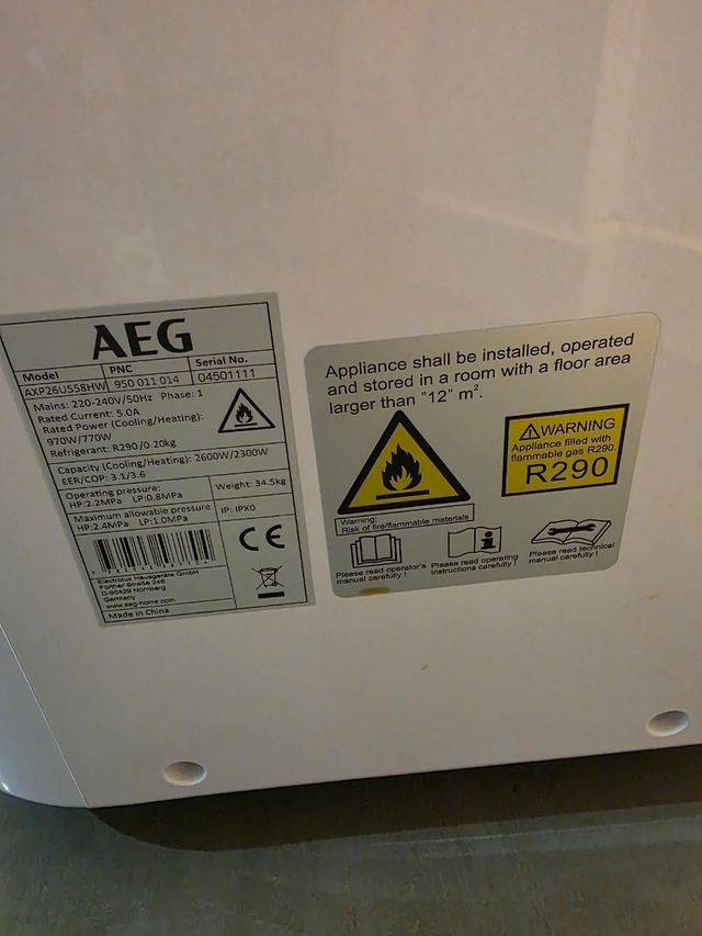 AEG - Aire acondicionado/Pingüino portátil 30-40m2