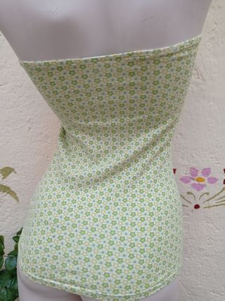 Top sin tirantes estampado floral