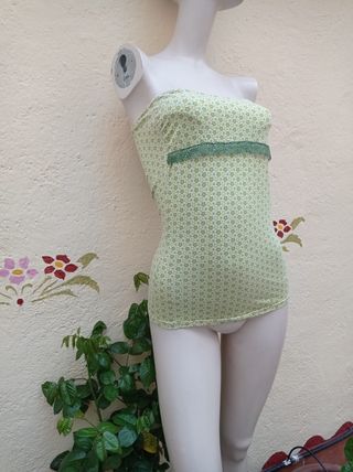 Top sin tirantes estampado floral