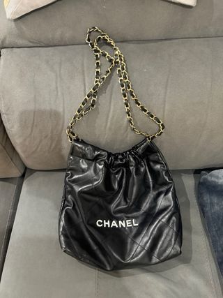 Bolso - Saco Negro con Cadena Dorada