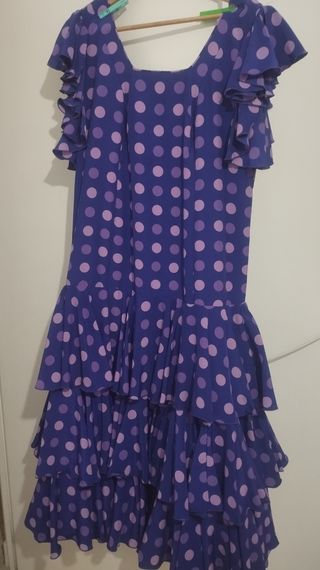 Vestido Flamenca lunares malvas. 