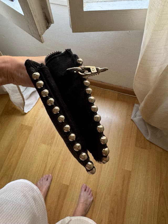 Bolso negro cadena metal