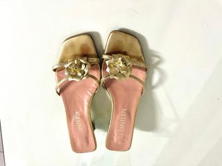 Sandalias LA ZAPATERIA doradas