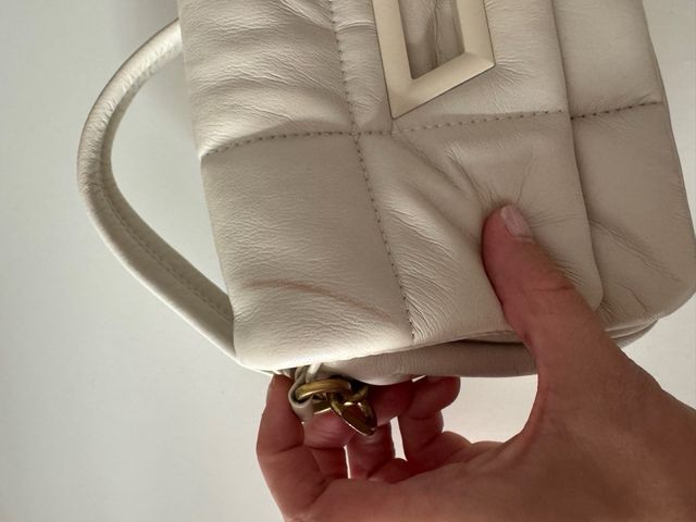 Bolso bandolera blanco acolchado