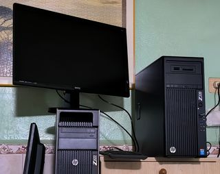 Computer i7 più monitor. 24 GB di RAM, Wifi.