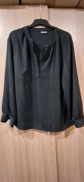 Camisa negra elegante