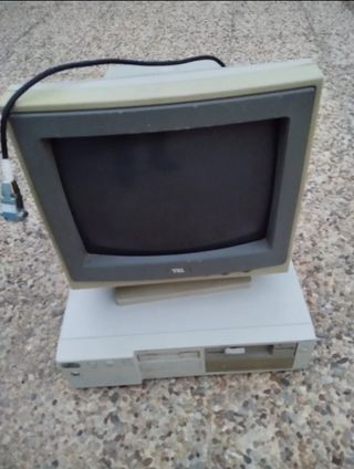 Ordenador vintage.