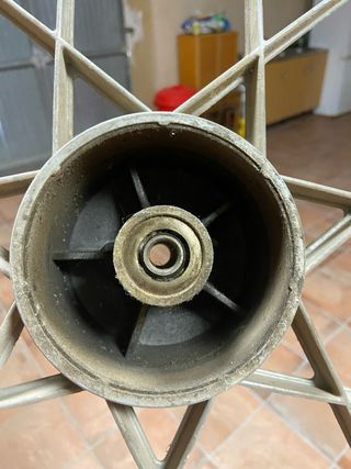 Llanta Vespino grimeca