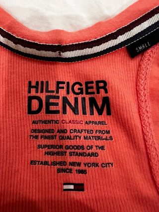 Camiseta Tommy Hilfiger coral