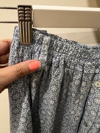 Falda larga estampada botones