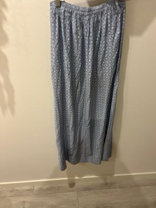 Falda larga estampada botones