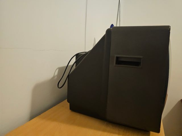 Televisor ELBE antiguo