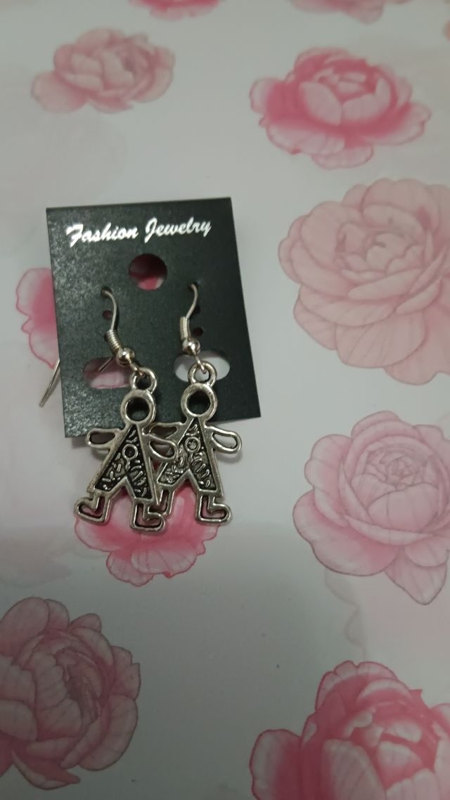 Pendienttes de diferente motivos