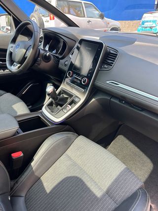 Renault Grand Scenic 2022