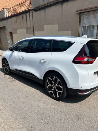 Renault Grand Scenic 2022