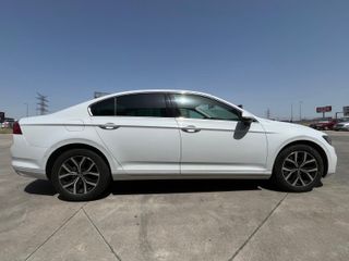 VOLKSWAGEN Passat Variant 2.0 TDI 110kW (150CV)