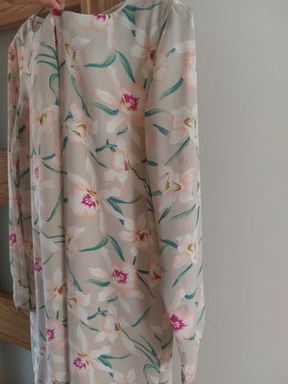 Vestido ideal estampado de flores beige - talla S.