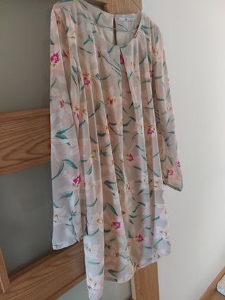 Vestido ideal estampado de flores beige - talla S.