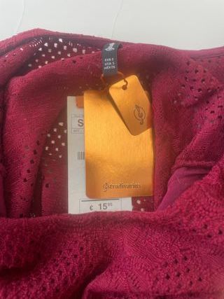 Jersey burdeos encaje.Stradivarius talla S.Nuevo