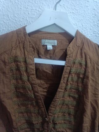 Blusa marrón Stradivarius