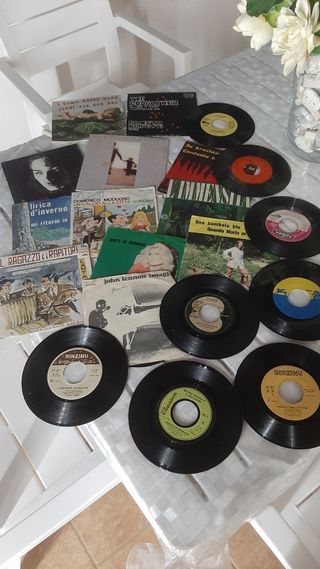 Vinili 45 giri anni '60/'70