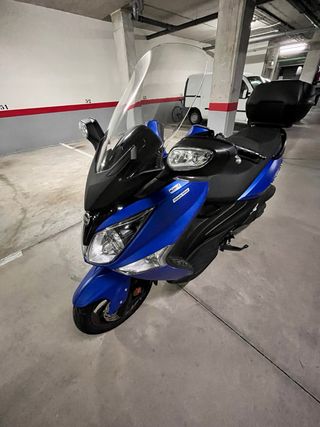 SYM Joymax 300i Star Stop.
