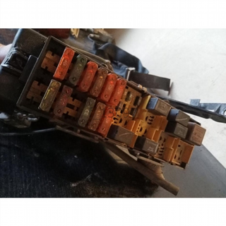 Caja de reles / fusibles Jeep Grand Cherok
