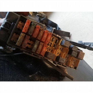 Caja de reles / fusibles Jeep Grand Cherok