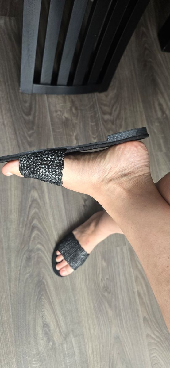 Sandálias pretas nº 38 - novas