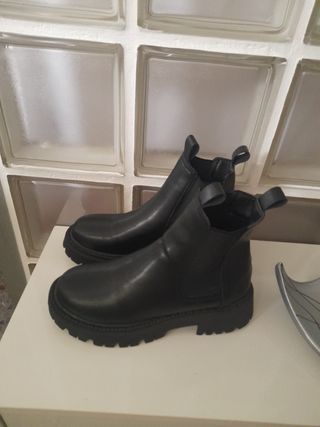 Botines negros mujer