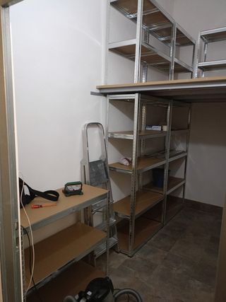 Trastero alquiler - Estanterías metálicas