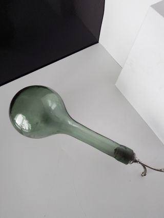 Botella vidrio verde antigua. Código, C. 10